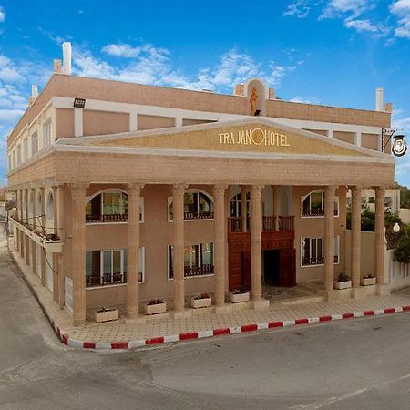 Trajan Hotel Timgad Екстериор снимка