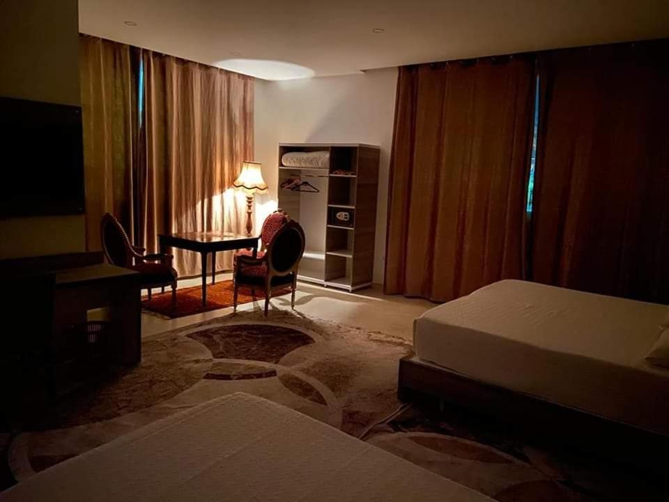 Trajan Hotel Timgad Екстериор снимка