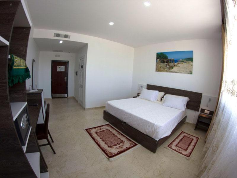 Trajan Hotel Timgad Екстериор снимка