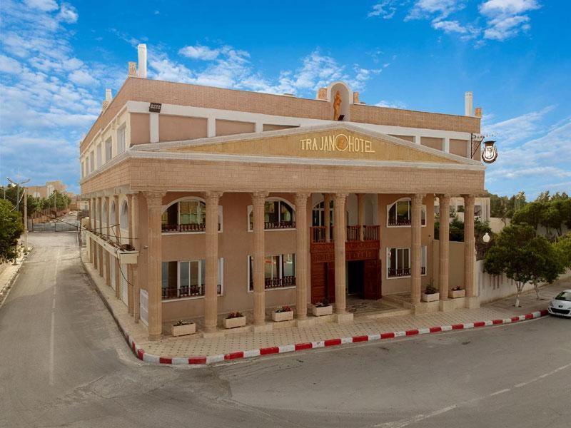 Trajan Hotel Timgad Екстериор снимка